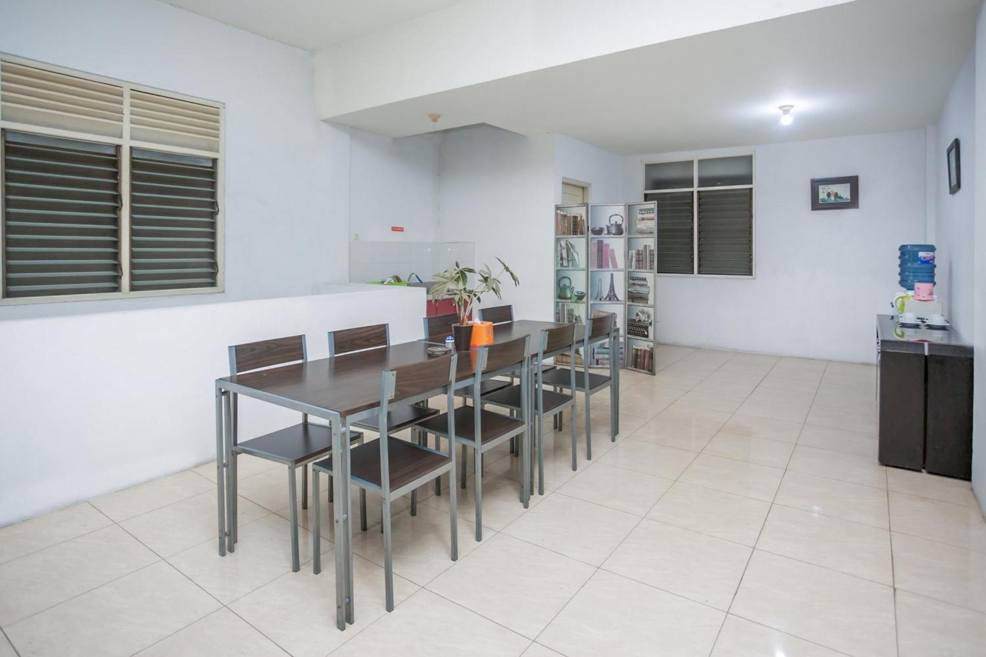 Hotel Oyo 850 Lapan Lapan Banjarmasin  Exteriér fotografie