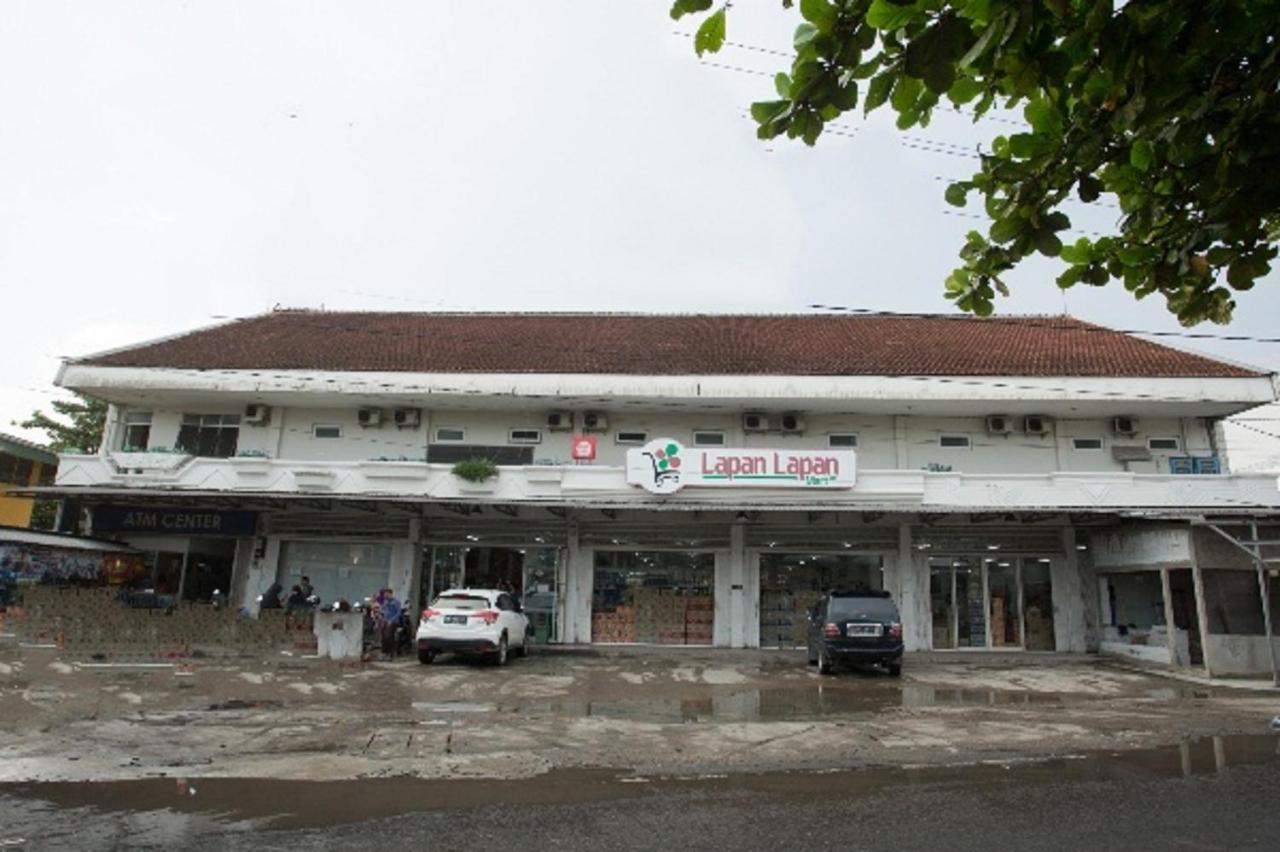 Hotel Oyo 850 Lapan Lapan Banjarmasin  Exteriér fotografie